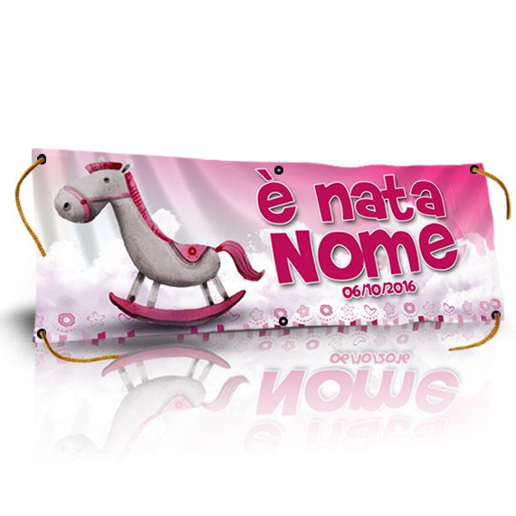 GLOBAL STRISCIONE FONDALE NASCITA - BAMBINA CON CAVALLINO - IN CARTA O IN BANNER PVC ANCHE DA ESTERNO GARANZIA 5 ANNI