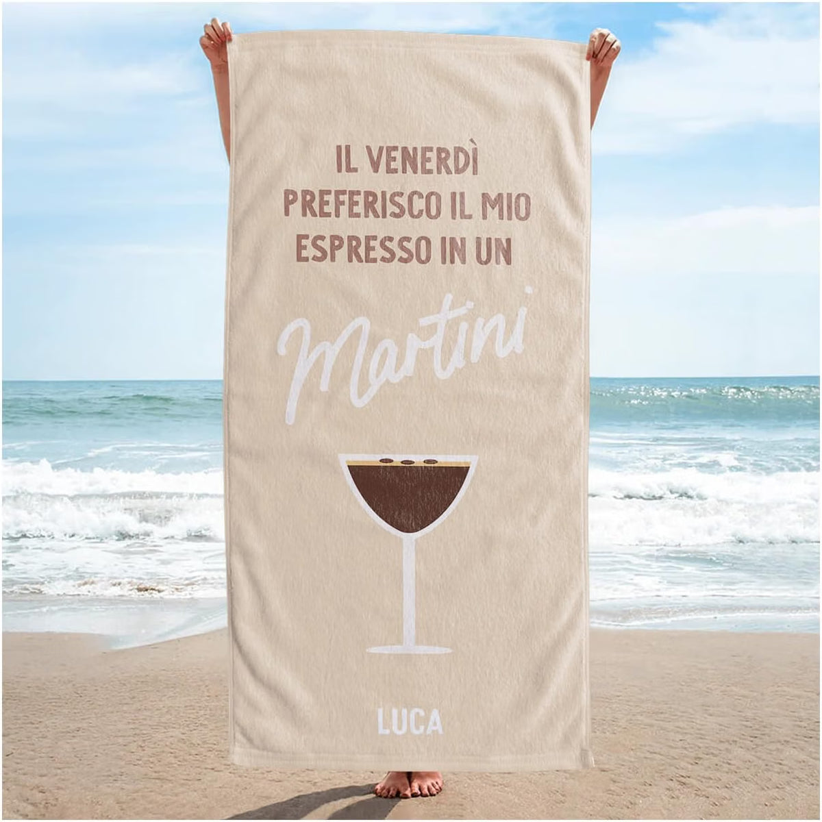 Vestin Telo da spiaggia personalizzato - È VENERDÌ PREFERISCO IL MIO ESPRESSO IN UN MARTINI - DRINK E NOME - con Nome personalizzato - asciugamano da bagno asciugamano da piscina asciugamano da spiaggia per vacanze