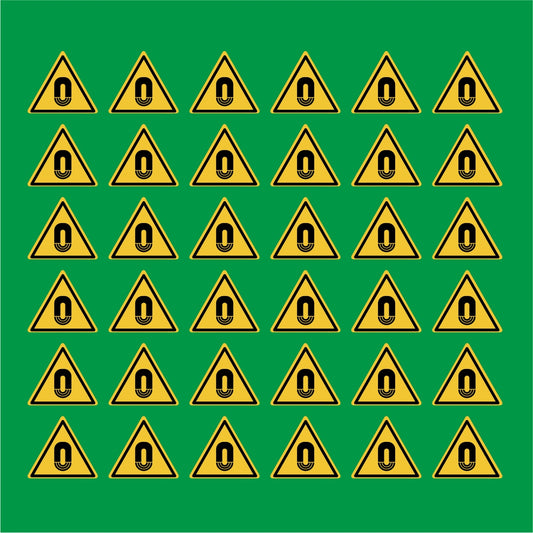 PACCO DA 6 KIT DI 6 ADESIVI TRIANGOLARI - Campo magnetico importante - Pittogramma ISO 7010 Con Stampa Diretta U.V.