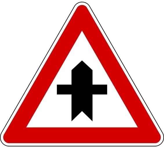 CARTELLO IN LAMIERA SCATOLATA TRIANGOLO lato 90cm - Intersezione con diritto di precedenza - SEGNALE CATARIFRAGENTE CLASSE 1 O 2 (a nido d'ape)