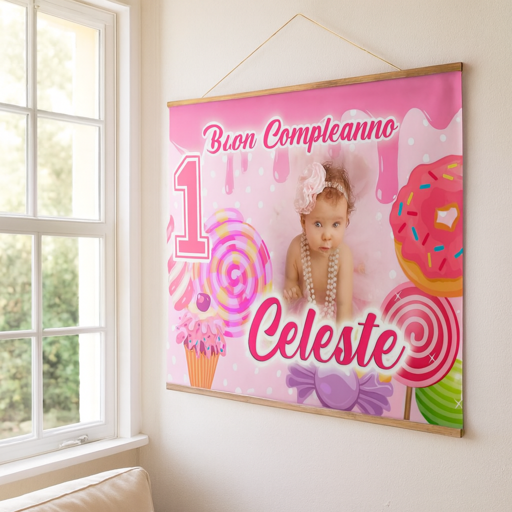 GLOBAL STRISCIONE FONDALE COMPLEANNO - Candy Caramelle - STRISCIONE PERSONALIZZATO IN CARTA O IN BANNER PVC ANCHE DA ESTERNO GARANZIA 5 ANNI - 01 ambientata