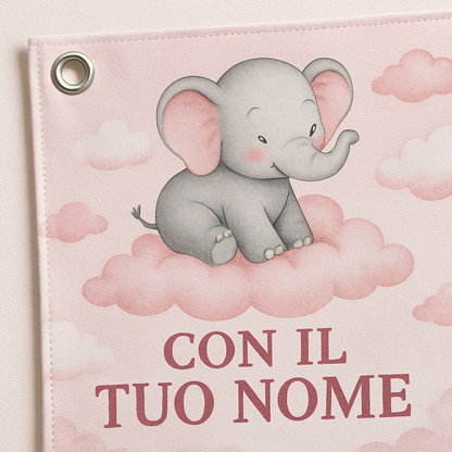 BANNER STRISCIONE NASCITA - Elefante tra le nuvole rosa - CON IL TUO NOME bimbo neonato - 02 dettaglio personalizzazione