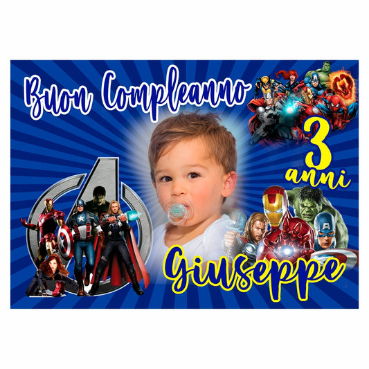 GLOBAL STRISCIONE FONDALE COMPLEANNO - Avengers Supereroi mod 2 - STRISCIONE PERSONALIZZATO IN CARTA O IN BANNER PVC ANCHE DA ESTERNO GARANZIA 5 ANNI