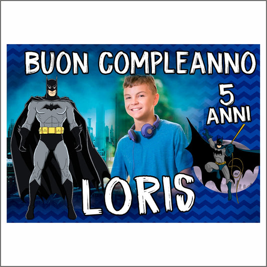 GLOBAL STRISCIONE FONDALE COMPLEANNO - Batman - STRISCIONE PERSONALIZZATO IN CARTA O IN BANNER PVC ANCHE DA ESTERNO GARANZIA 5 ANNI