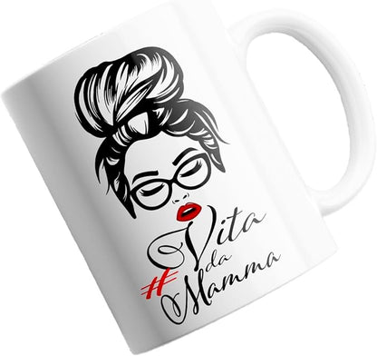 Tazza in ceramica Stampata - vita da mamma - Tazza 320 ml in Ceramica Bianca, Stampa in alta definizione Idea Regalo Originale e Unica MADE IN ITALY