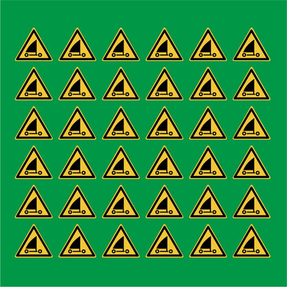 PACCO DA 6 KIT DI 6 ADESIVI TRIANGOLARI - Attenzione Sand yachting - Pittogramma ISO 7010 Con Stampa Diretta U.V.