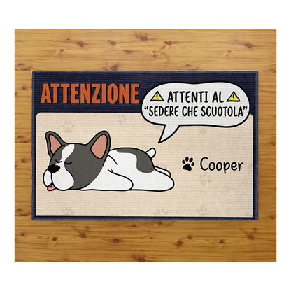Tappeto zerbino personalizzato - ATTENZIONE ATTENTI AL SEDERE CHE SCUOTOLA - con stampa ad alta qualità, ideale per ingressi