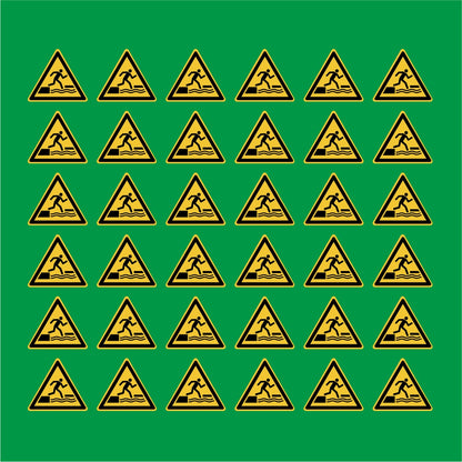 PACCO DA 6 KIT DI 6 ADESIVI TRIANGOLARI - Pericolo di caduta in acqua salendo o scendendo da una superficie galleggiante - Pittogramma ISO 7010 Con Stampa Diretta U.V.