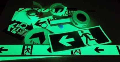 GLOBAL CARTELLO SEGNALETICO BIFACCIALE LUMINESCENTE - ATTACCO VV.F. - In Alluminio Con Adesivo Luminescente Con Stampa Diretta U.V. (IDEALE ANCHE PER ESTERNO)