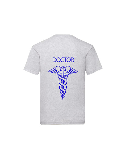 T-Shirt Uomo o Donna Cotone Basic Super vestibilità Top qualità - Ruolo di medico DOCTOR croce  - Personalizzata con Nome